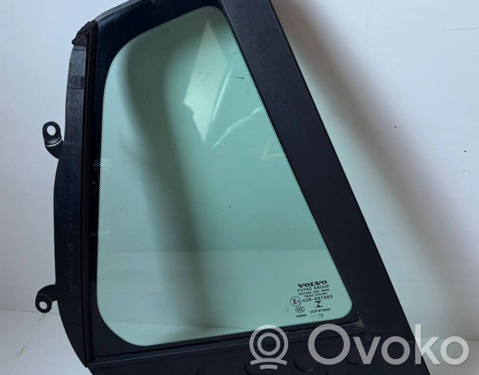 Volvo V60 Ventanilla de ventilación de la puerta trasera 