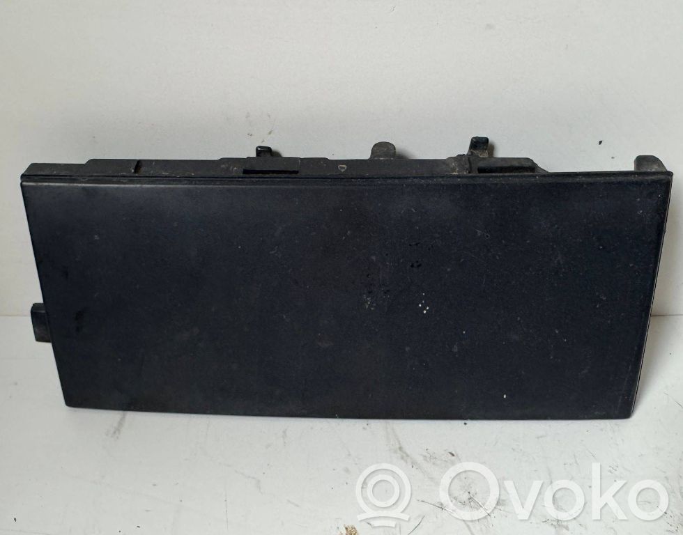 BMW 5 E34 Front tow hook cap/cover 