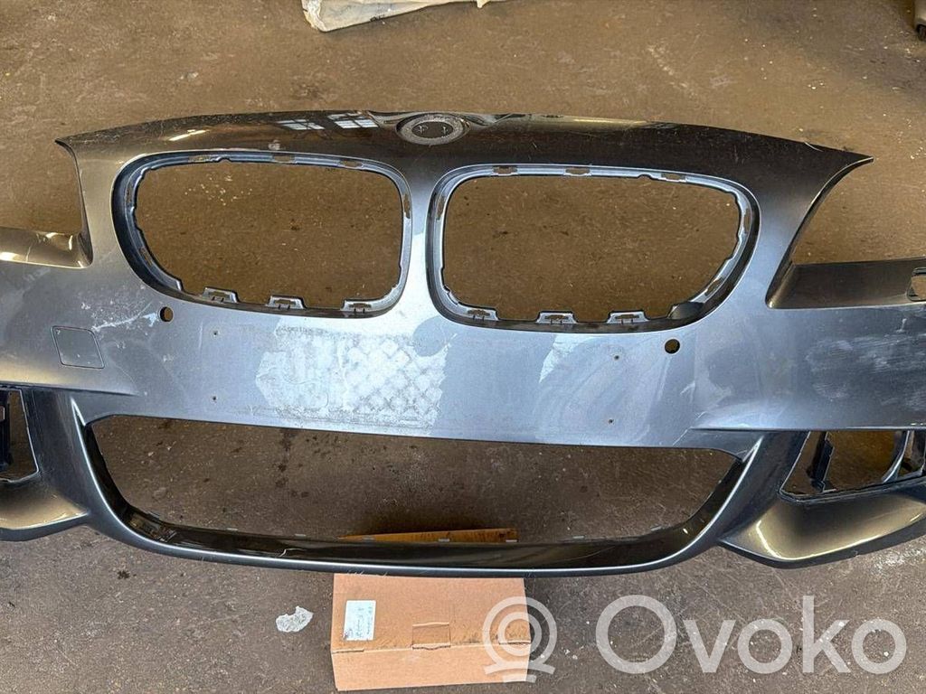 BMW 5 F10 F11 Zderzak przedni 