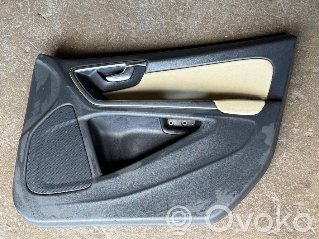 Volvo V60 Front door card panel trim 