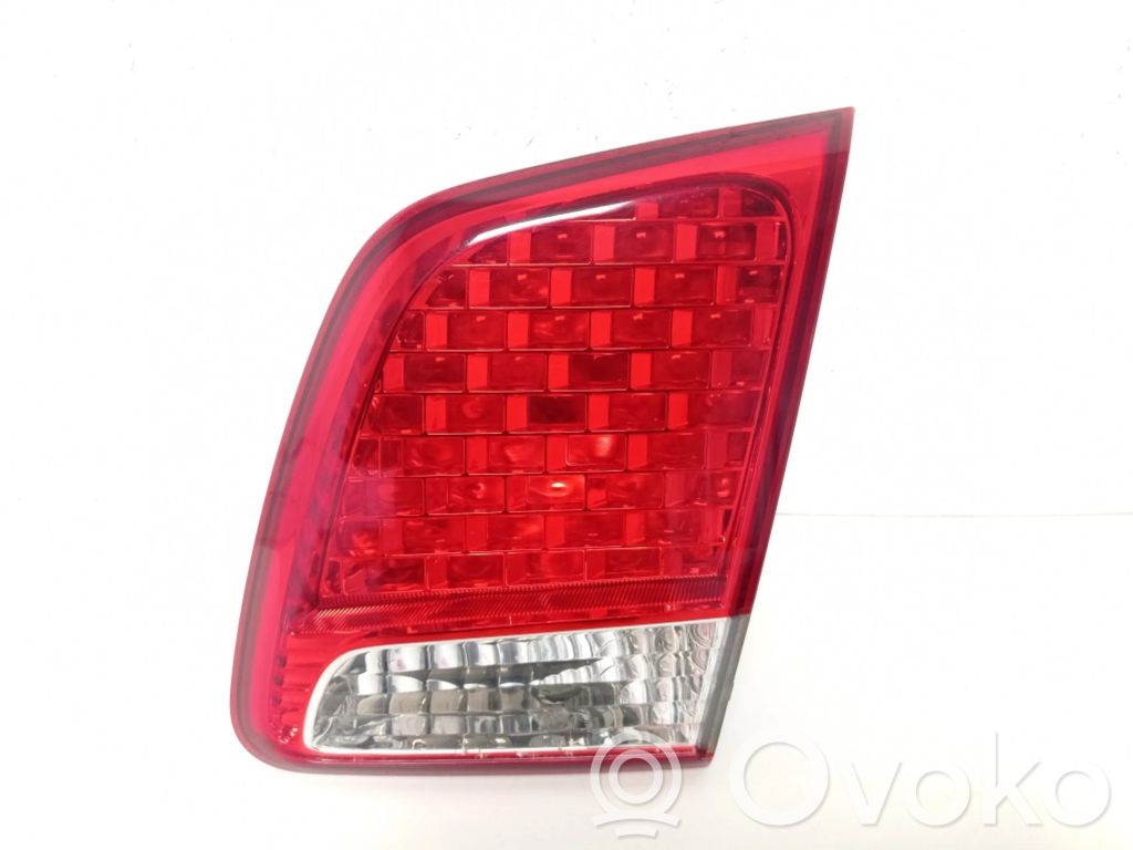 KIA Sorento Tailgate rear/tail lights 