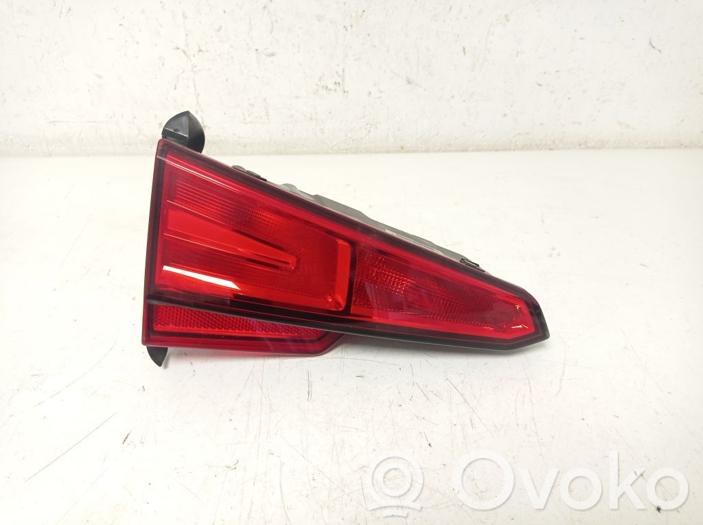 Audi A4 S4 B9 Takaluukun takavalot 