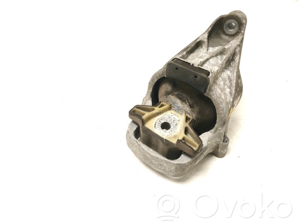 Audi A4 S4 B9 Engine mount bracket 