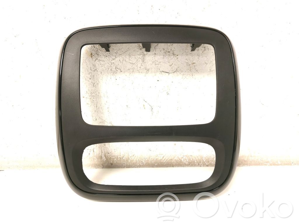 Opel Vivaro Ornament bord 