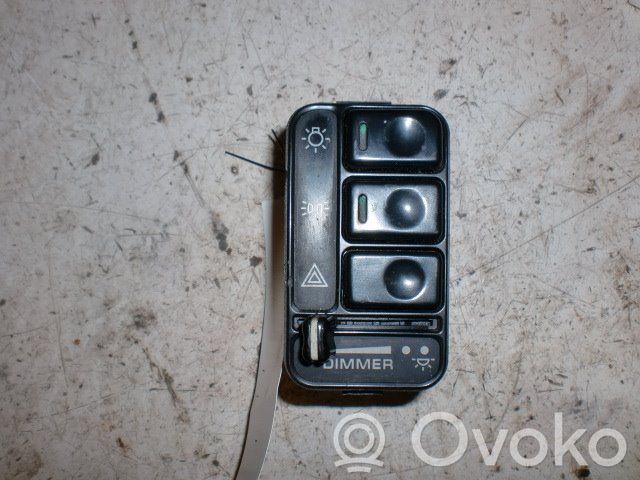 Light switch   4373305