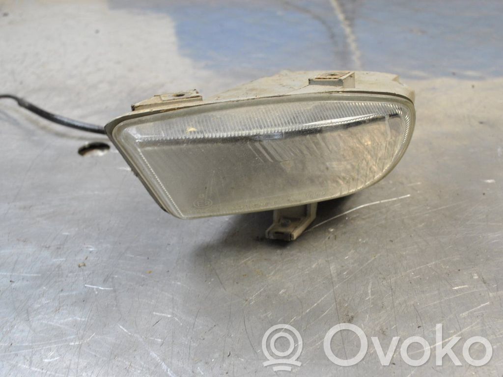 Saab 9000 CS Miglas lukturis priekšā 