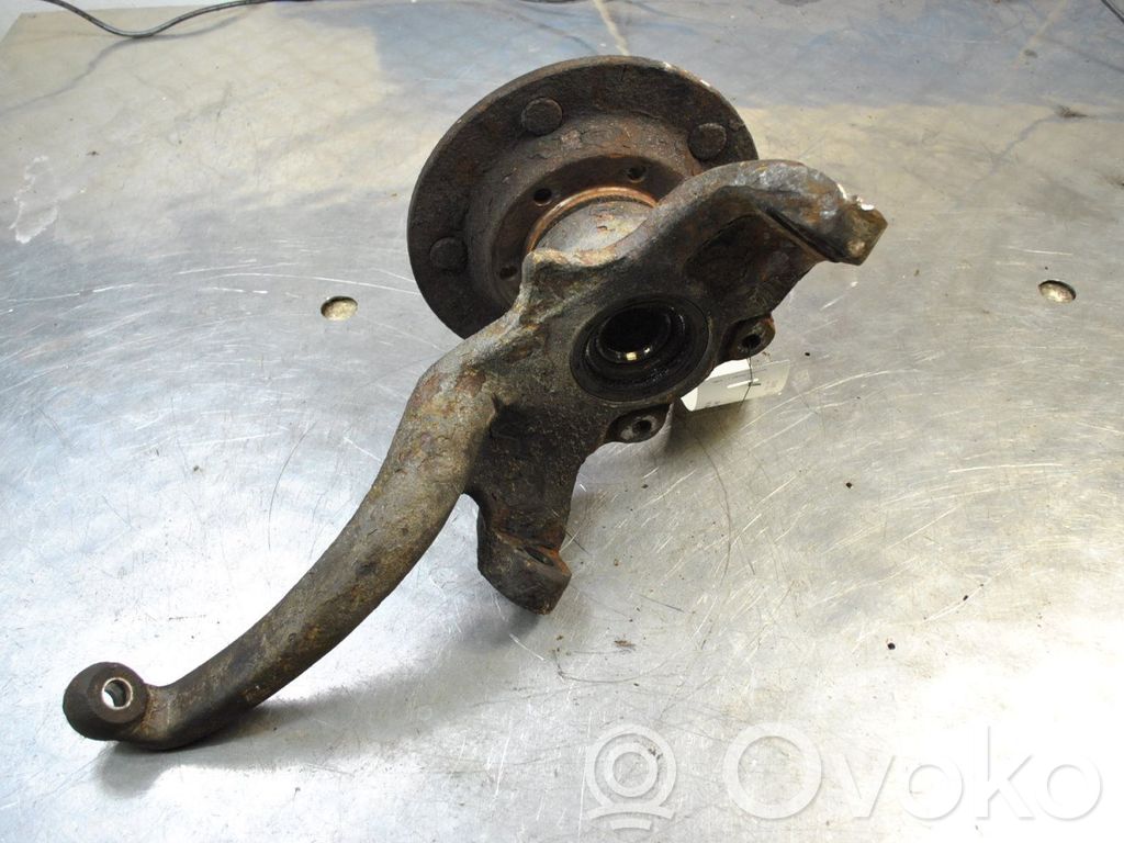 Front wheel hub spindle knuckle