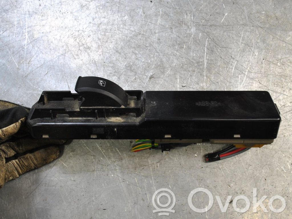 Electric window control switch   12805700