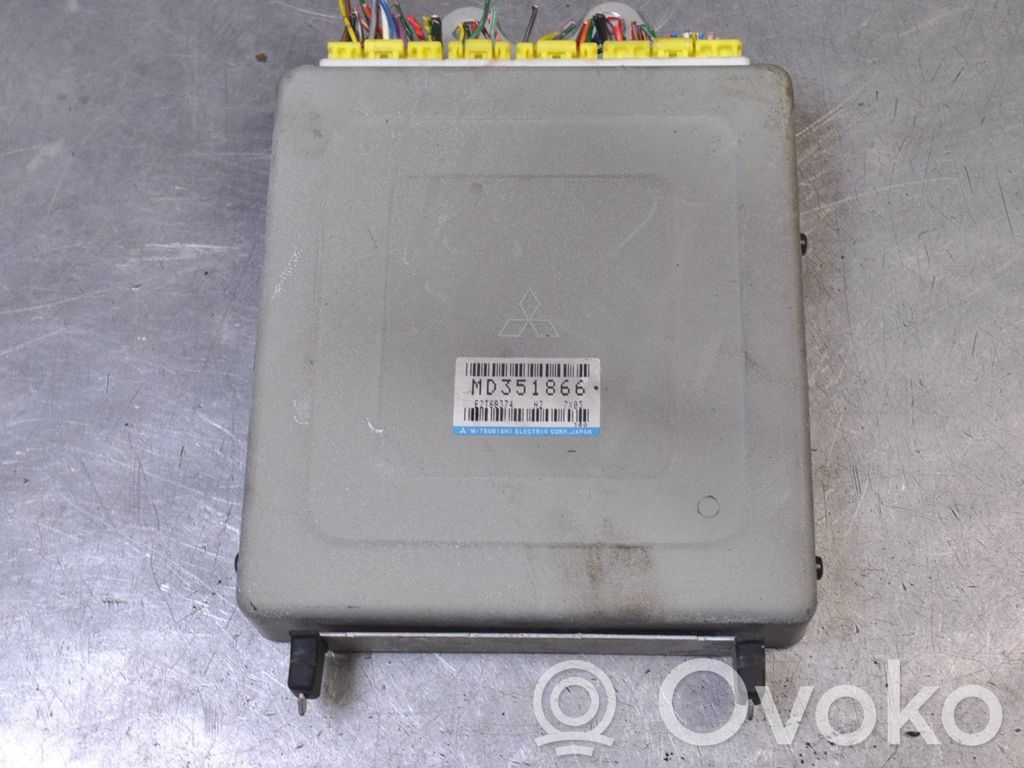 Unidad de control/módulo de la combustión   MD351866