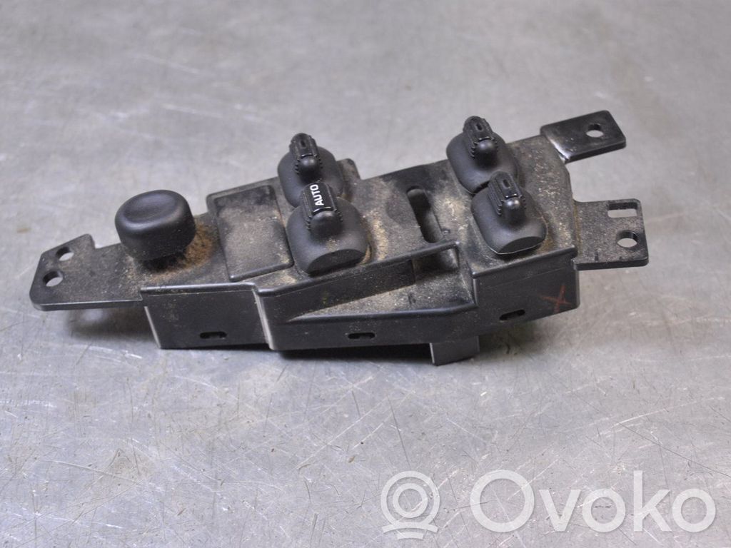 Chrysler 300M Electric window control switch 
