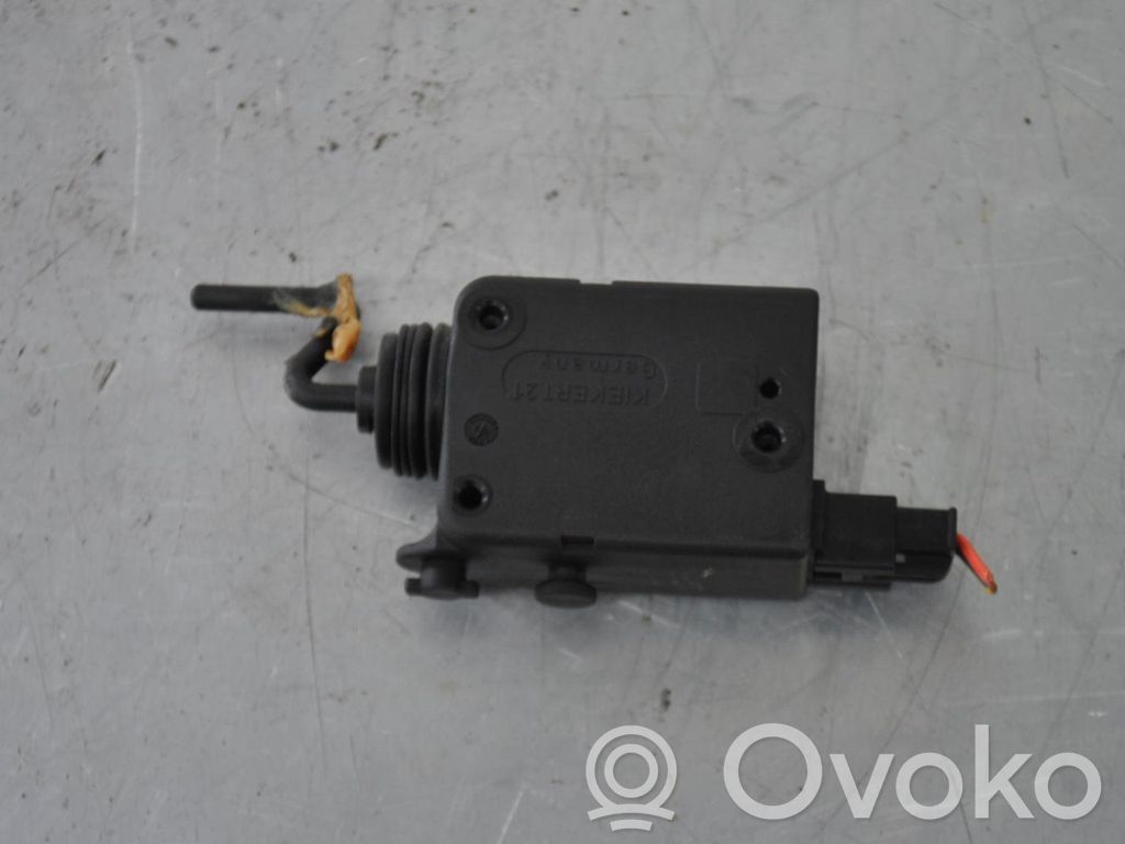 Saab 9-3 Ver1 Fuel tank cap lock 