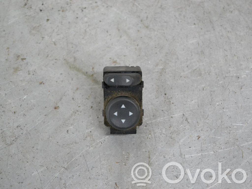 Fiat Strada Interruptor del espejo lateral 