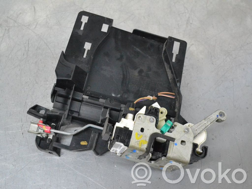 Front door lock   04589467AD