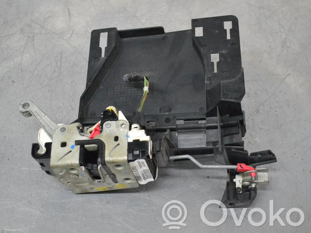 Front door lock   04589466AD