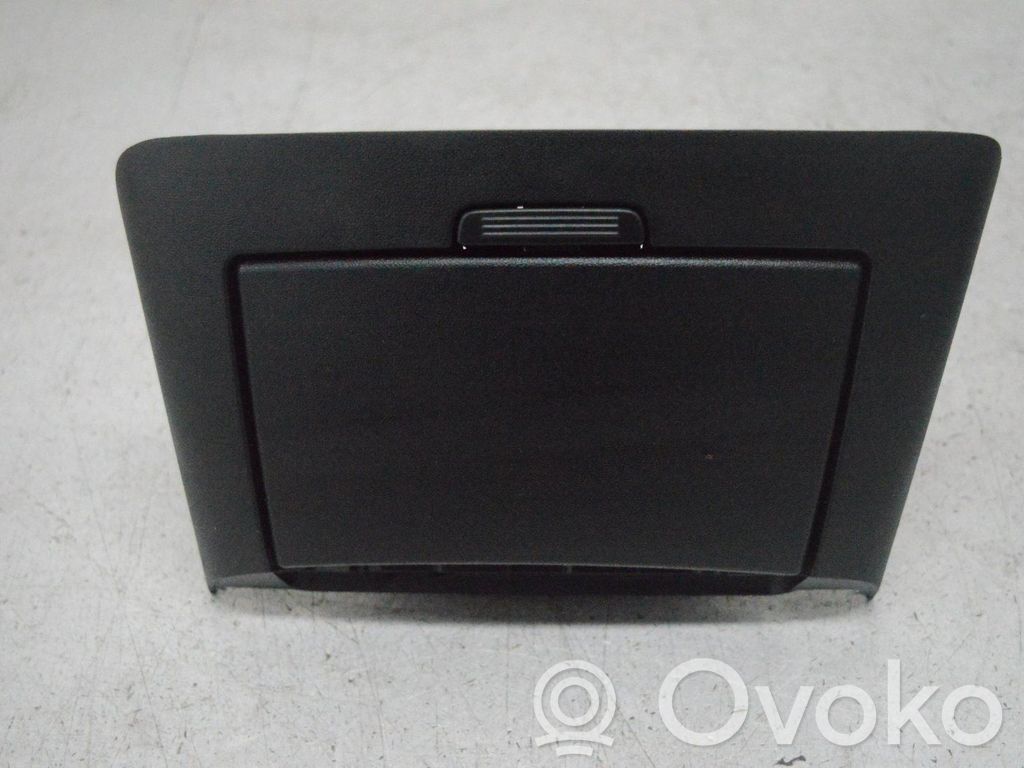 Glove box   845501H000