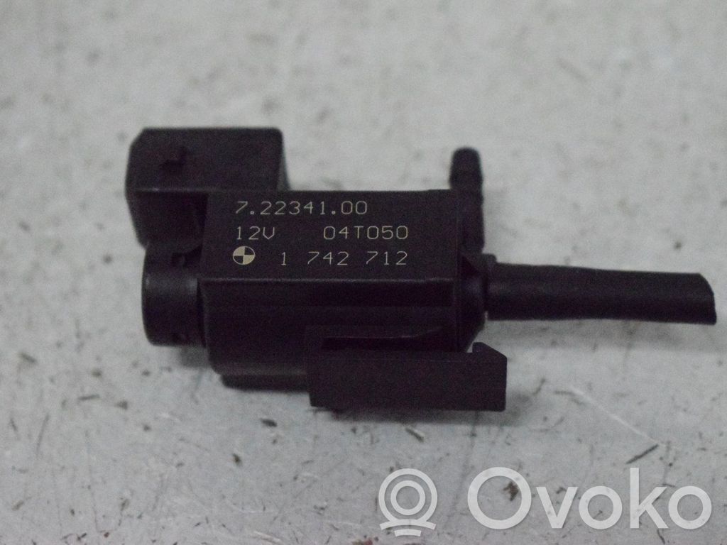 Vacuum valve   72234100