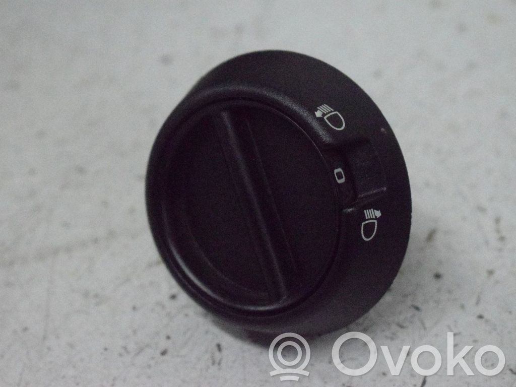 Light switch   7700352939