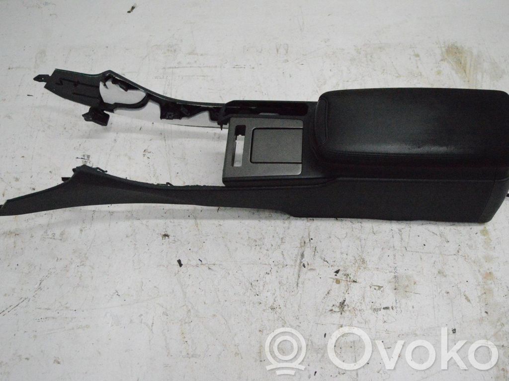 Lexus IS 220D-250-350 Reposabrazos 