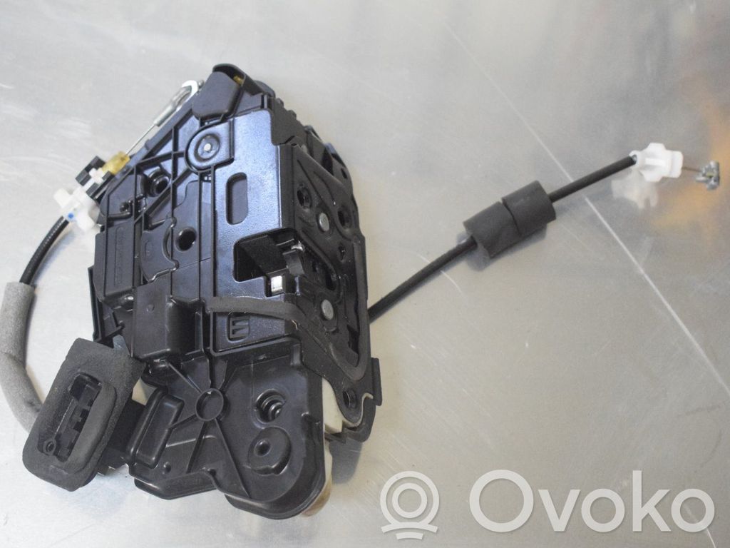 Front door lock   5E1837015