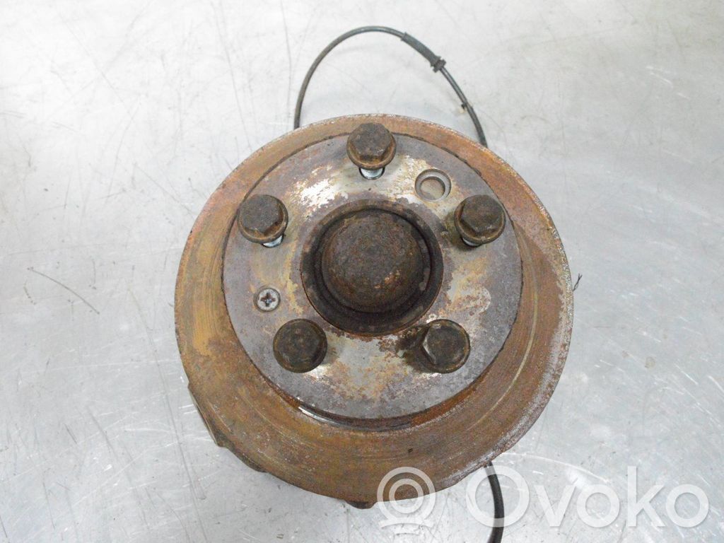 Mercedes-Benz Sprinter W901 W902 W903 W904 Front wheel hub spindle knuckle 