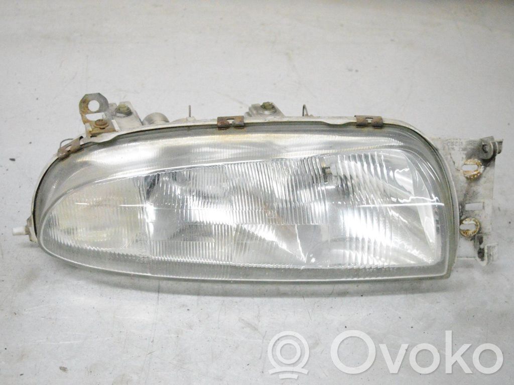 Ford Fiesta Headlight/headlamp 