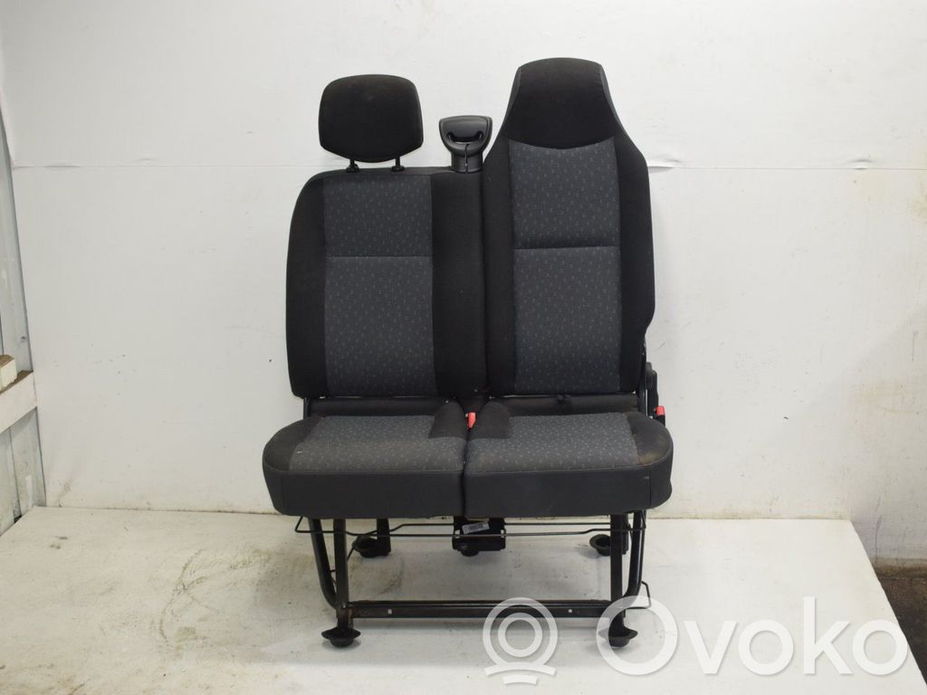 Opel Movano B Fotel przedni podwójny / Kanapa 