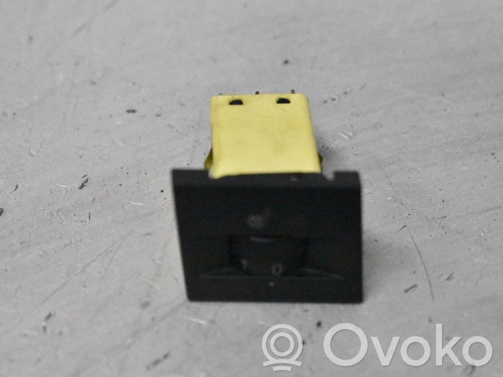 Seat heating switch   09147901