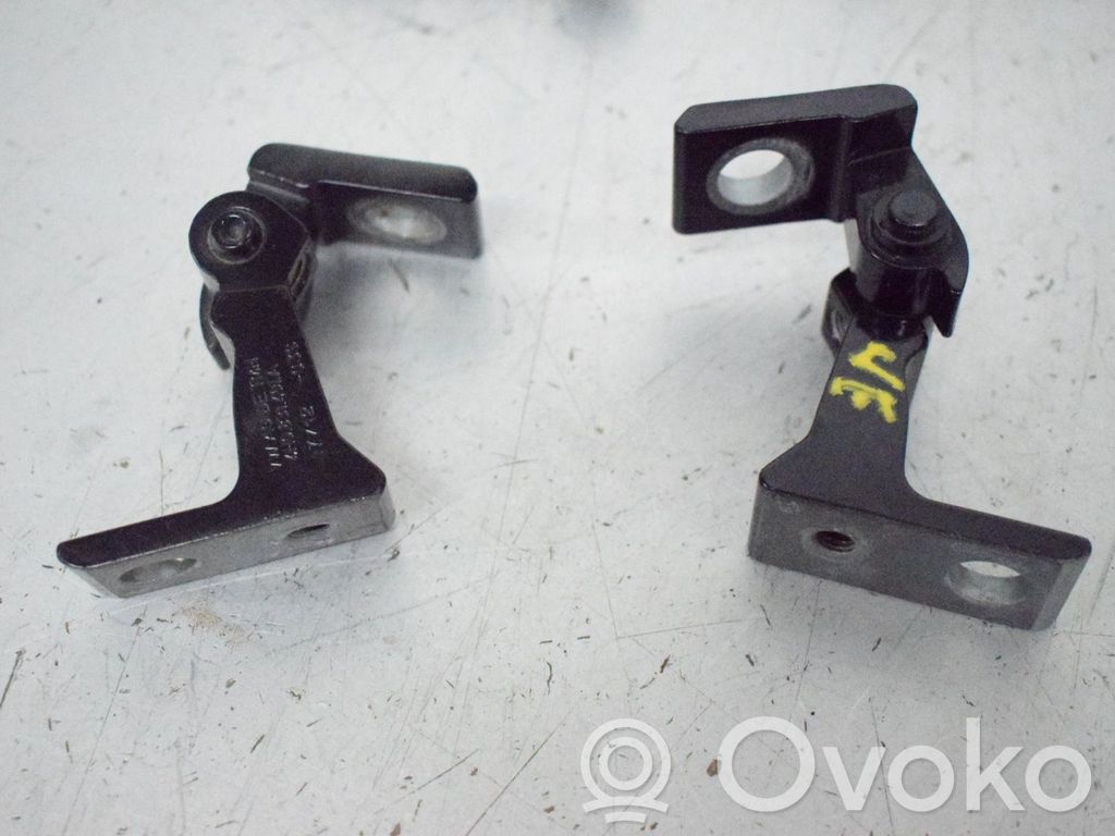 Audi A7 S7 4G Front door upper hinge 