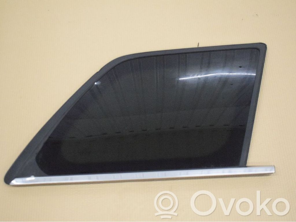 Jeep Grand Cherokee (WK) Vidrio lateral trasero 