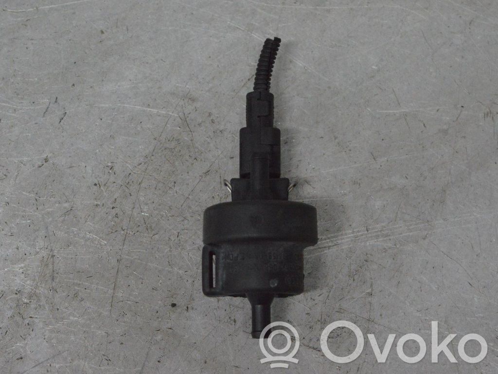 Válvula de vacío   058133459,42115803