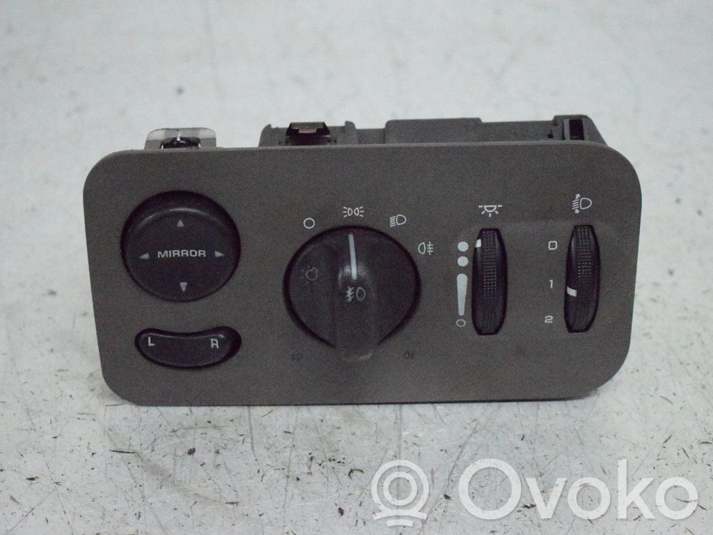 Chrysler Voyager Light switch 