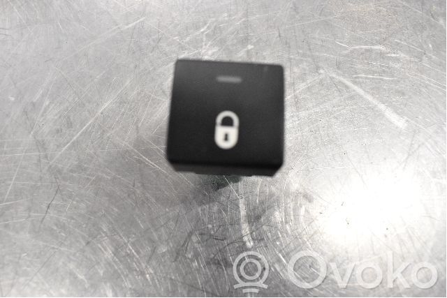 Botón interruptor de bloqueo de puertas   96582880XT