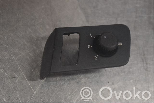 Wing mirror switch   1T1959552D