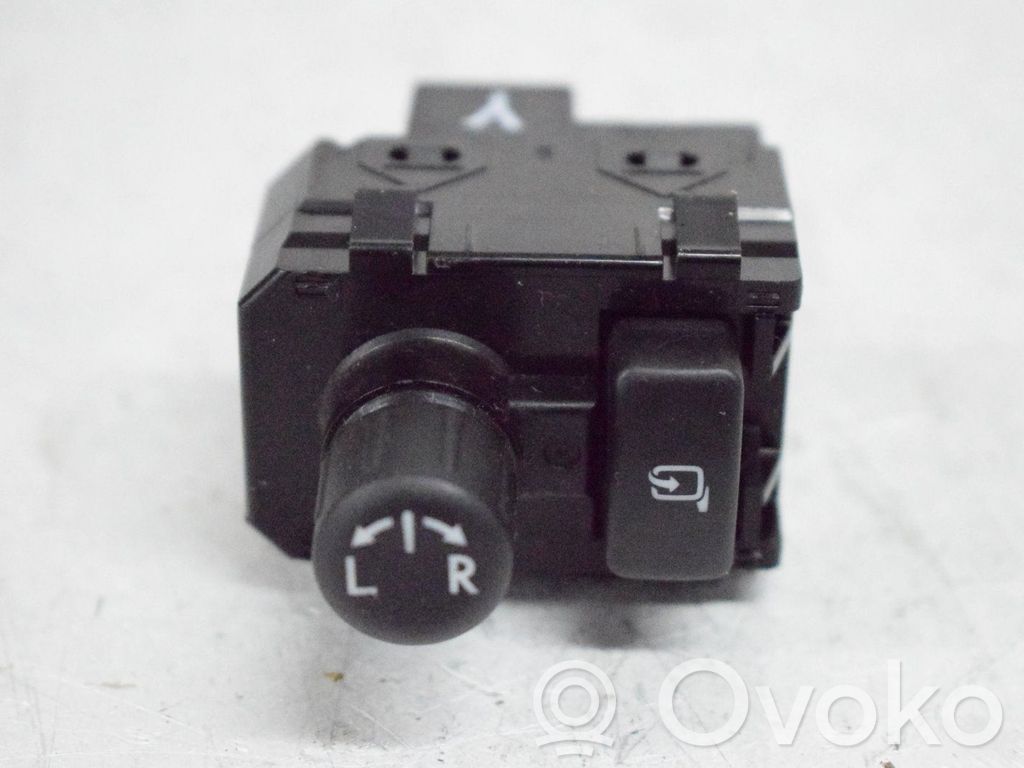 Toyota GT 86 Wing mirror switch 