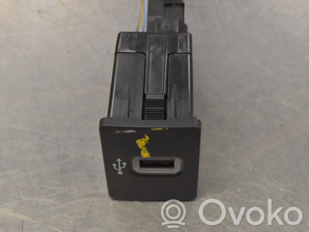 USB jungtis   JK2T14F014AC