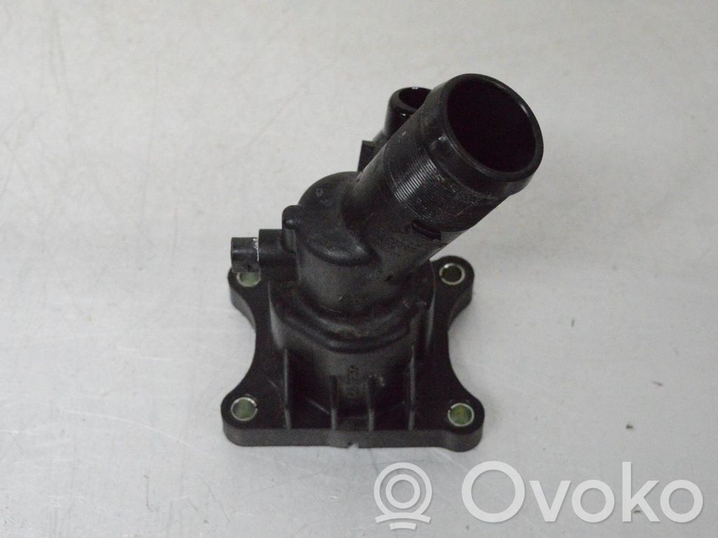 Volvo XC60 Carcasa del termostato 