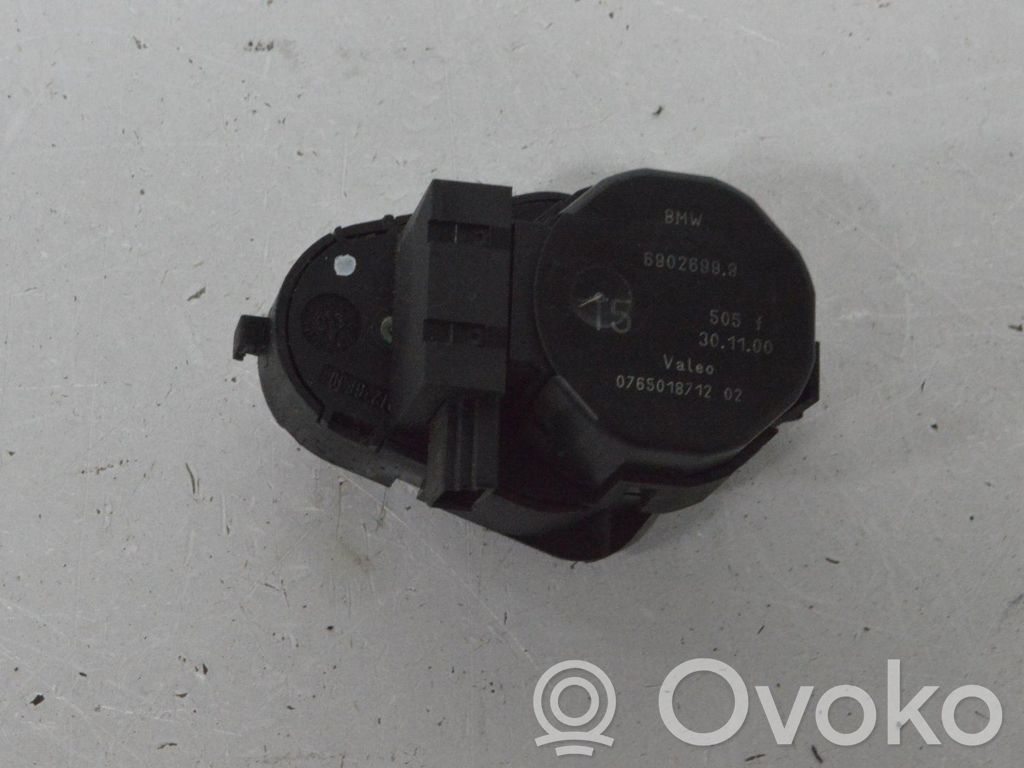 BMW 5 E39 Ilmastointilaitteen läpän käyttölaite/moottori (A/C)
