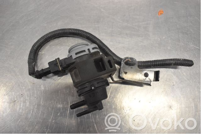 Válvula de vacío   8200575400