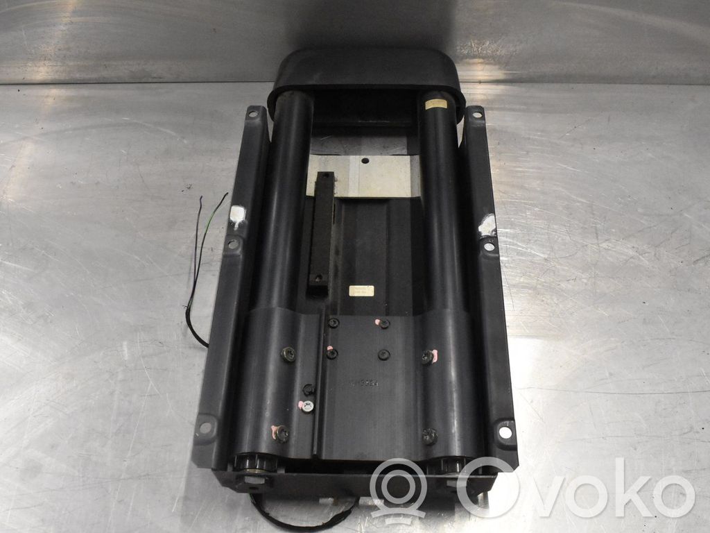 BMW 3 E36 Galinės sėdynės galvos atrama 