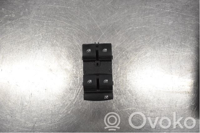 Interrupteur commade lève-vitre   20830838