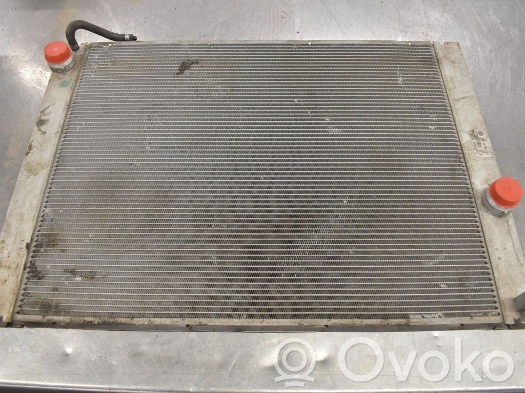 BMW 5 E60 E61 Coolant radiator 
