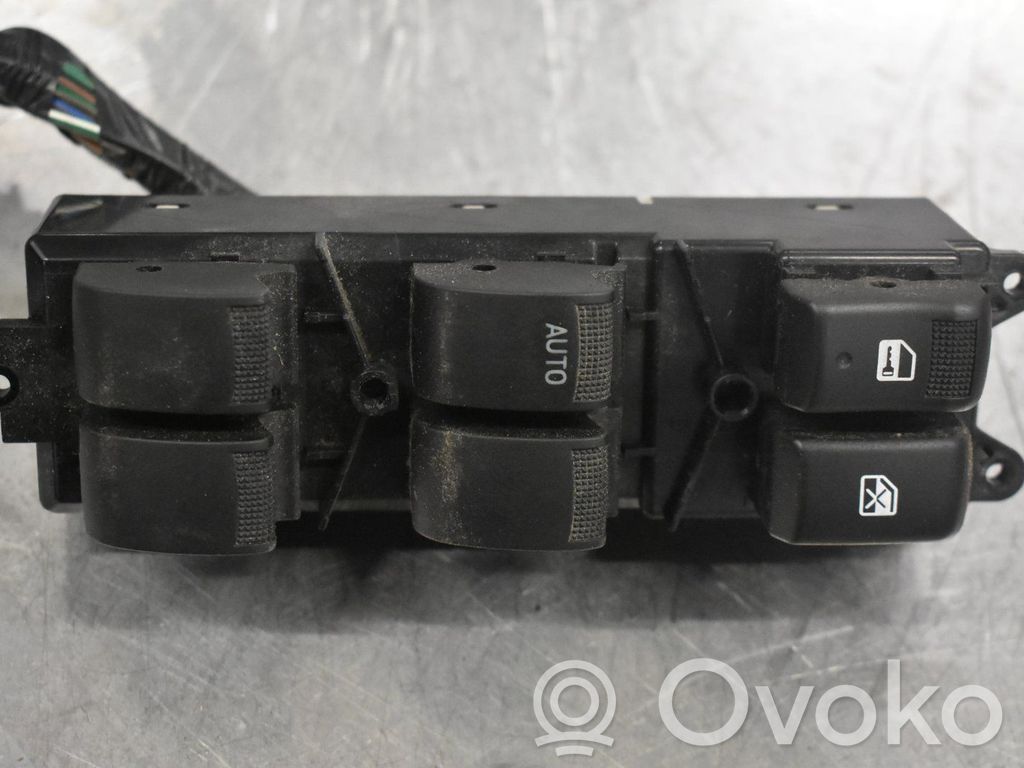 Isuzu D-Max Electric window control switch 