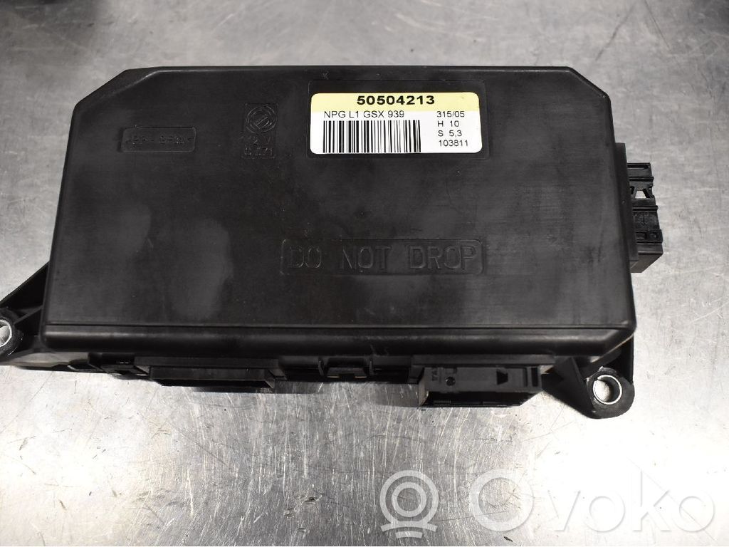 Unité de commande module de porte   50504213