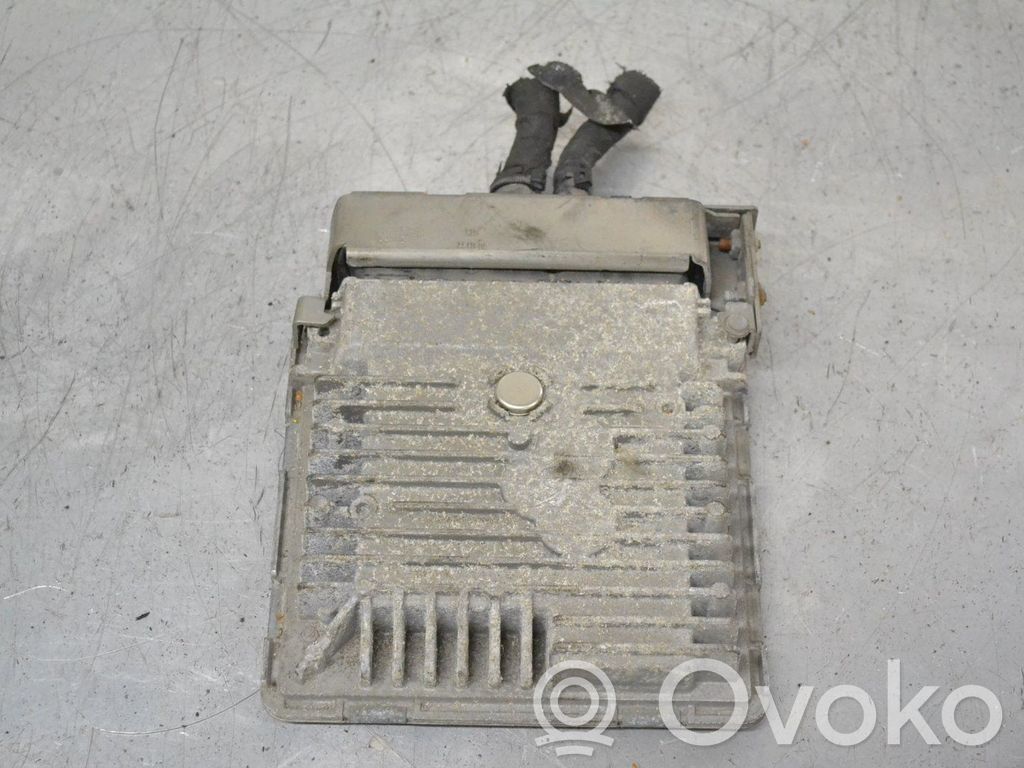 Volkswagen Golf VI Unité de commande / module d'injection 