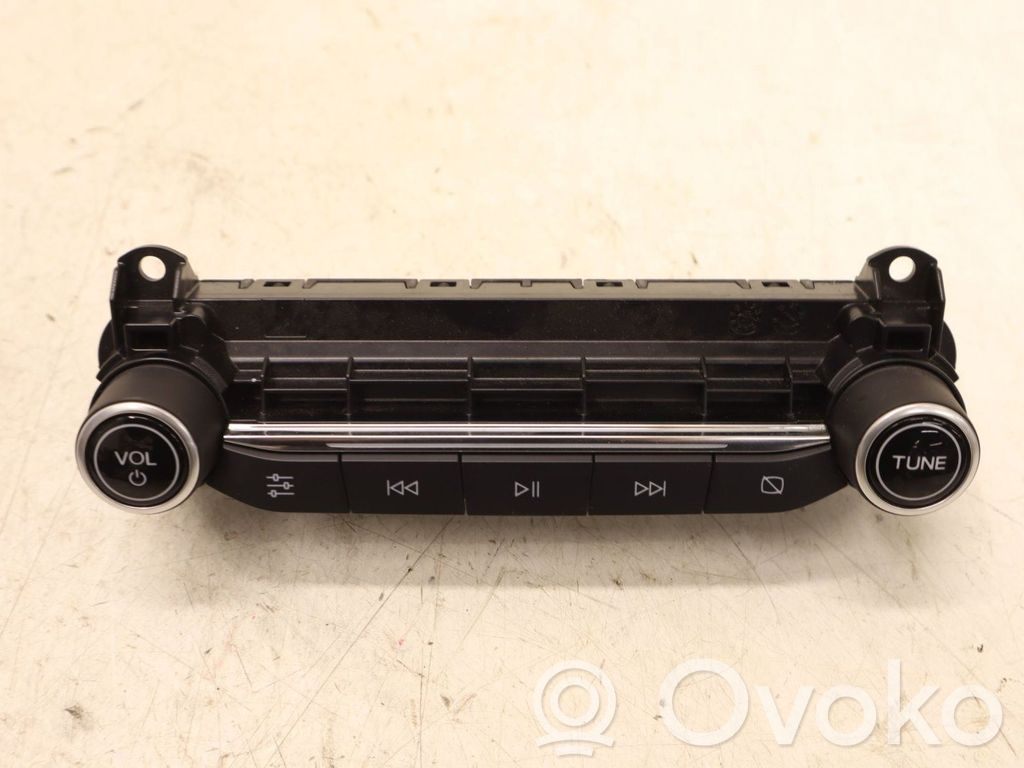 Ford Transit Custom Panel / Radioodtwarzacz CD/DVD/GPS 