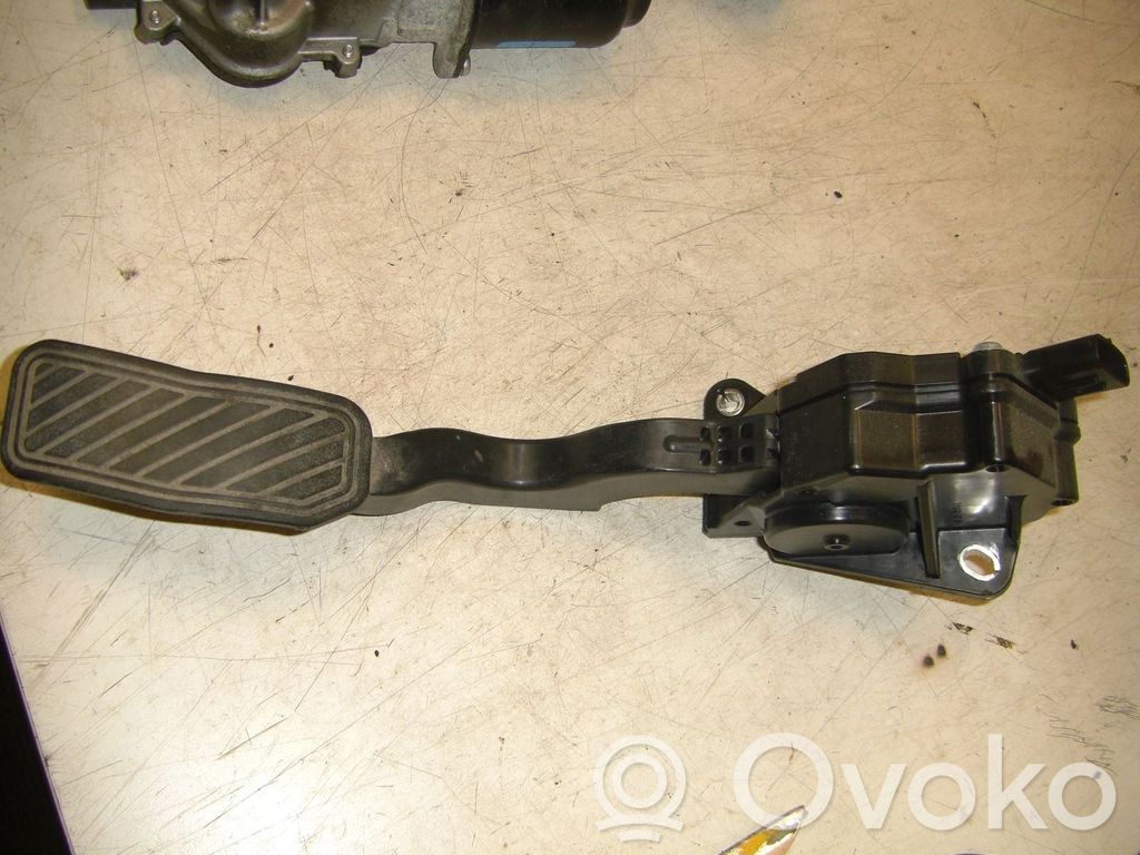 Mazda 2 Accelerator throttle pedal 