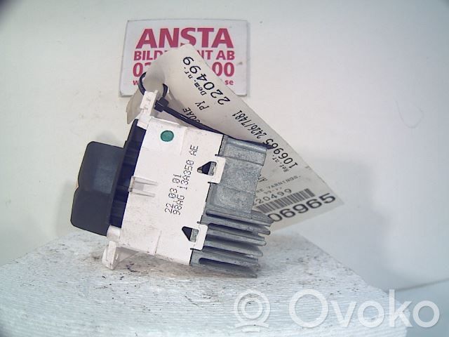 Hätävilkkujen kytkin   98AG13A350AE