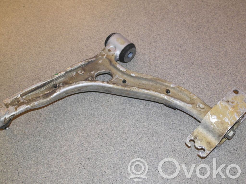 Mercedes-Benz A W176 Fourchette, bras de suspension inférieur avant 
