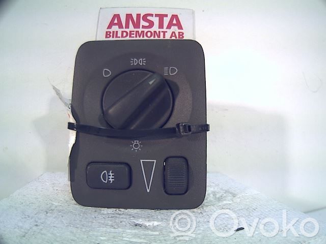 Light switch   4616124