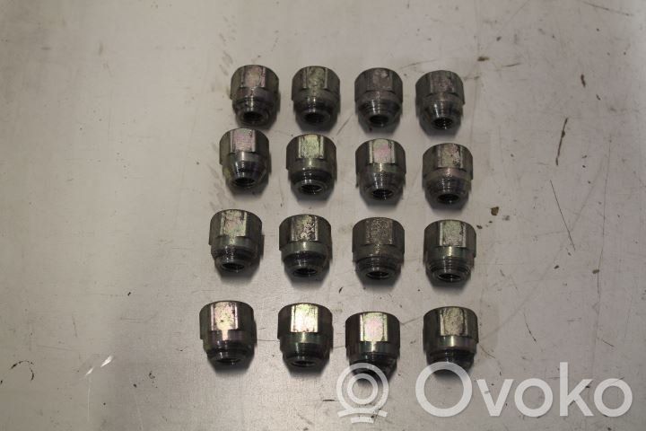 Nuts/bolts